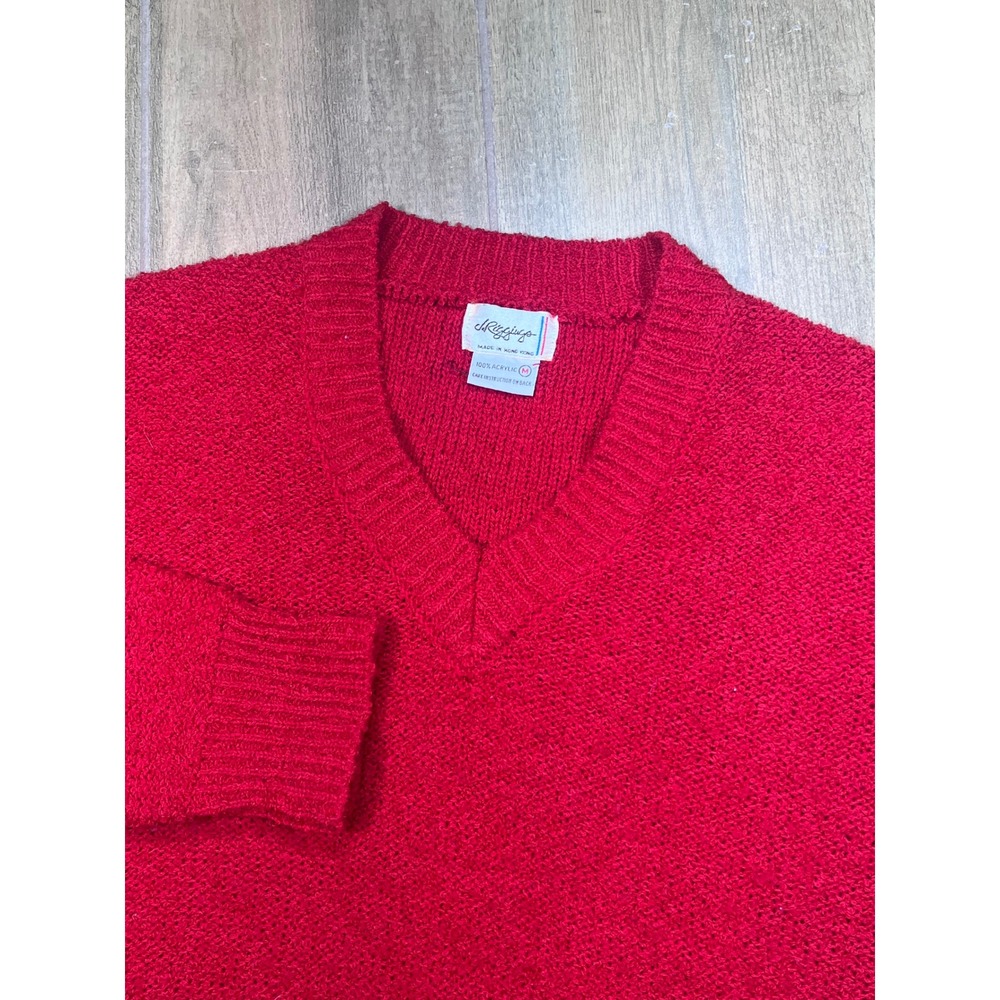 J Riggins Vintage Red V-Neck Knit Pullover Sweater Mens Medium Acrylic Hong Kong